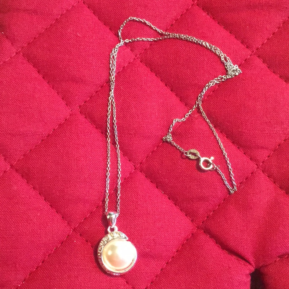 Sterling Necklace with pearl pendant